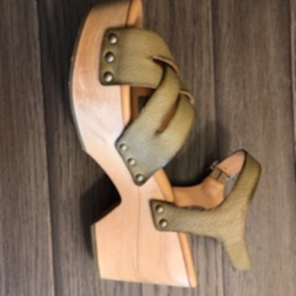 Kork-Ease Olive Green Leather Wedge Sandals - Picture 6 of 13